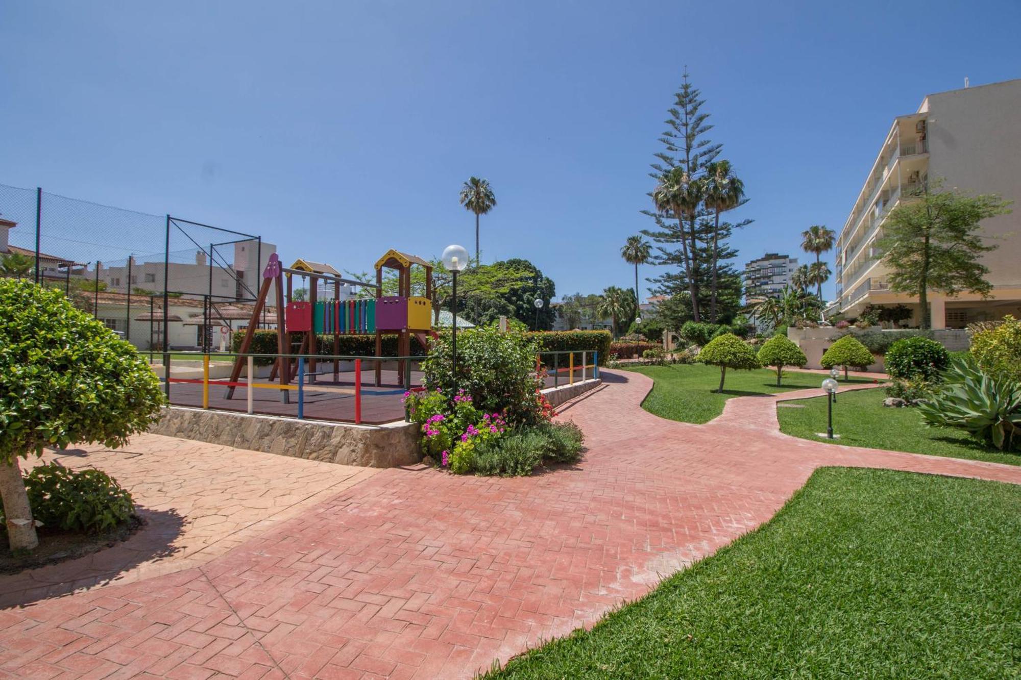 Carihuela Palace 417 By Ivi Real Estate Torremolinos Exterior photo