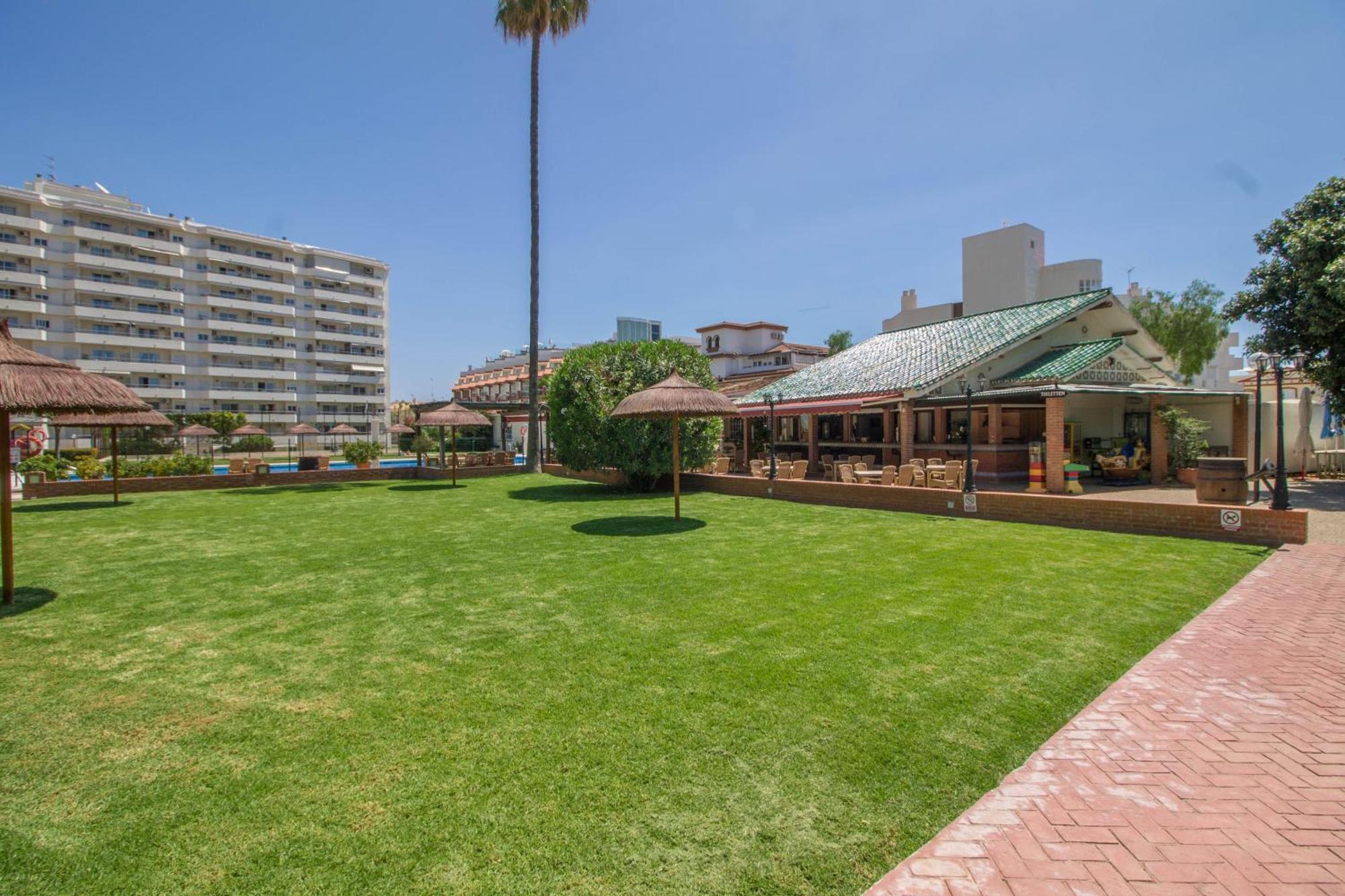 Carihuela Palace 417 By Ivi Real Estate Torremolinos Exterior photo