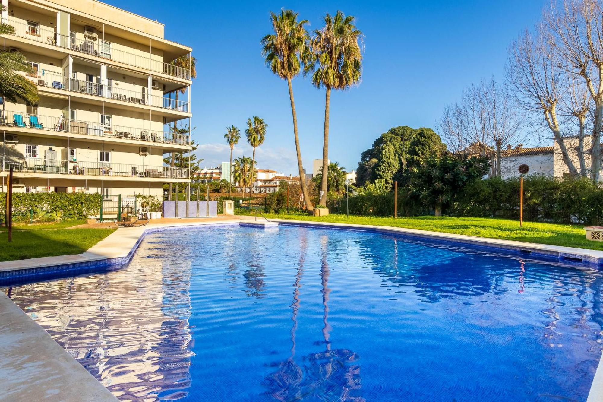 Carihuela Palace 417 By Ivi Real Estate Torremolinos Exterior photo